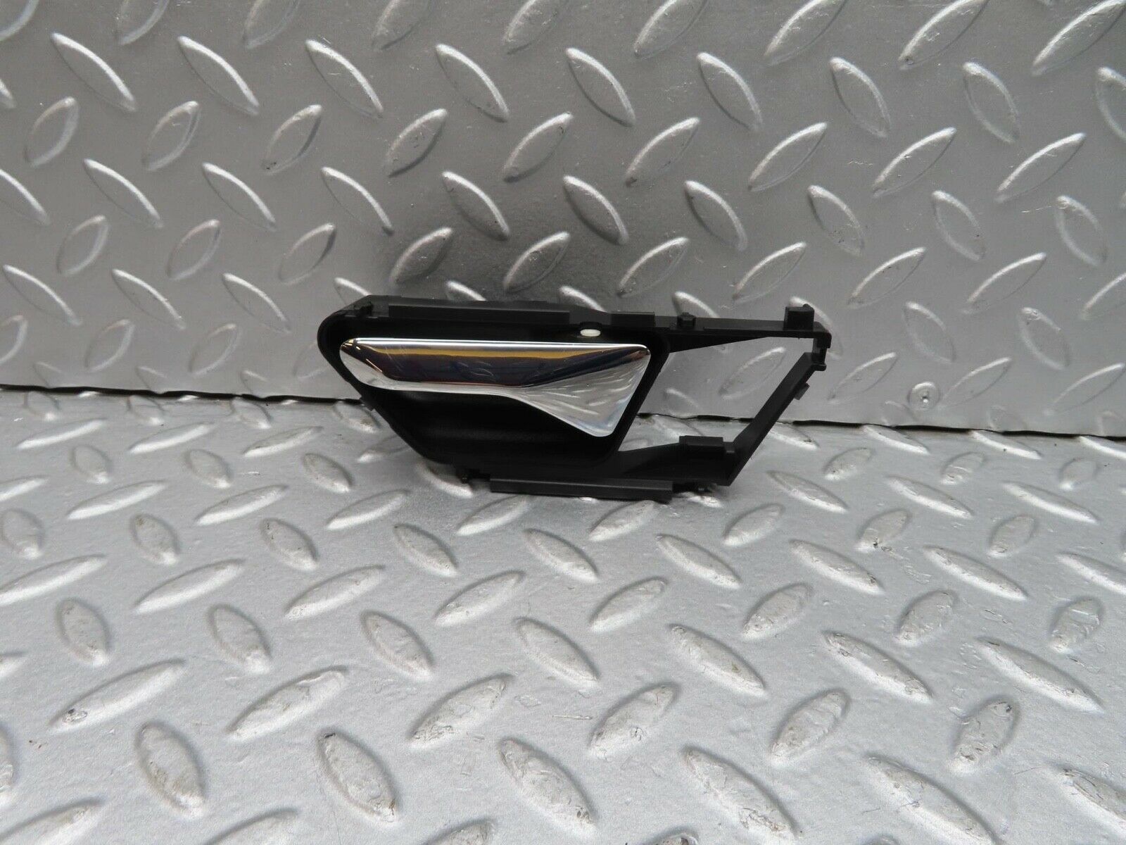 16249 Mercedes-Benz W124 260E Interior Door Handle Left Side 1247600161