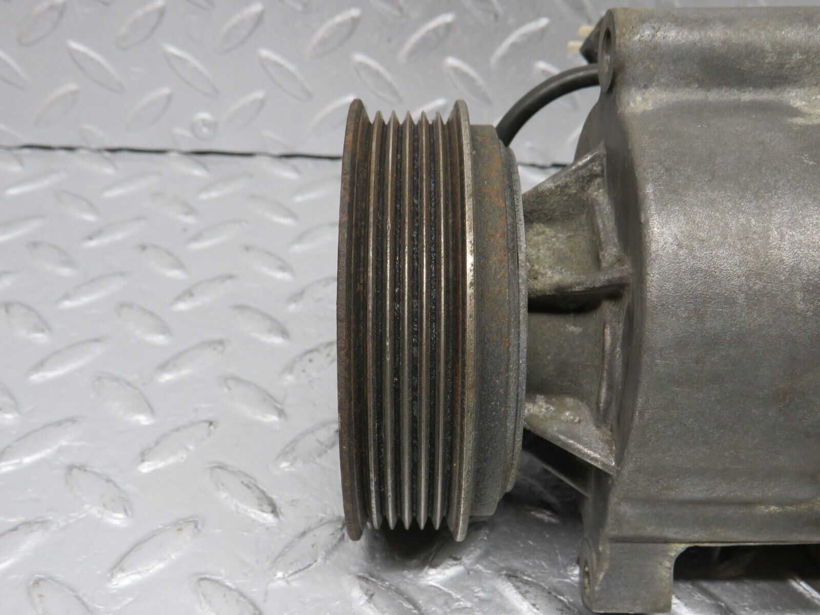 38624 Mercedes-Benz R129 280SL Coupe Exhaust Secondary Air Pump Denso 0001402685 1041400081