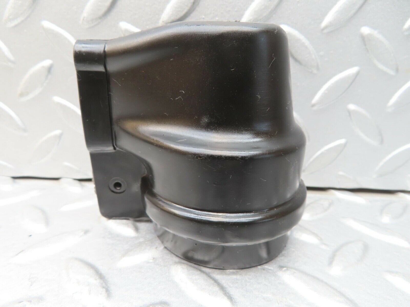 13498 Mercedes-Benz W123 200 Ignition Coil Protective Cap 0001581785