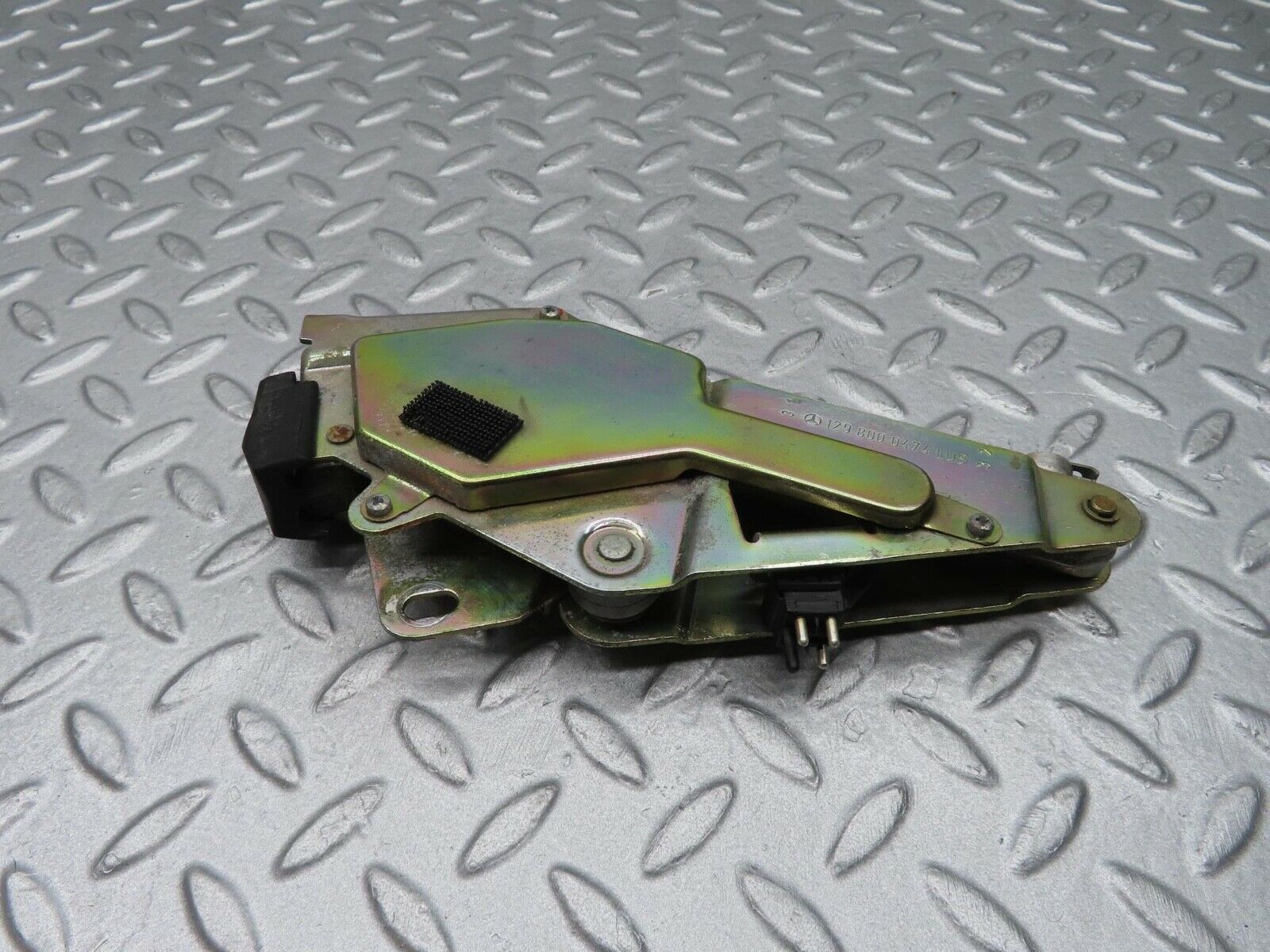 11924 Mercedes-Benz R129 300SL Coupe Roof Lock Right Side1298000474