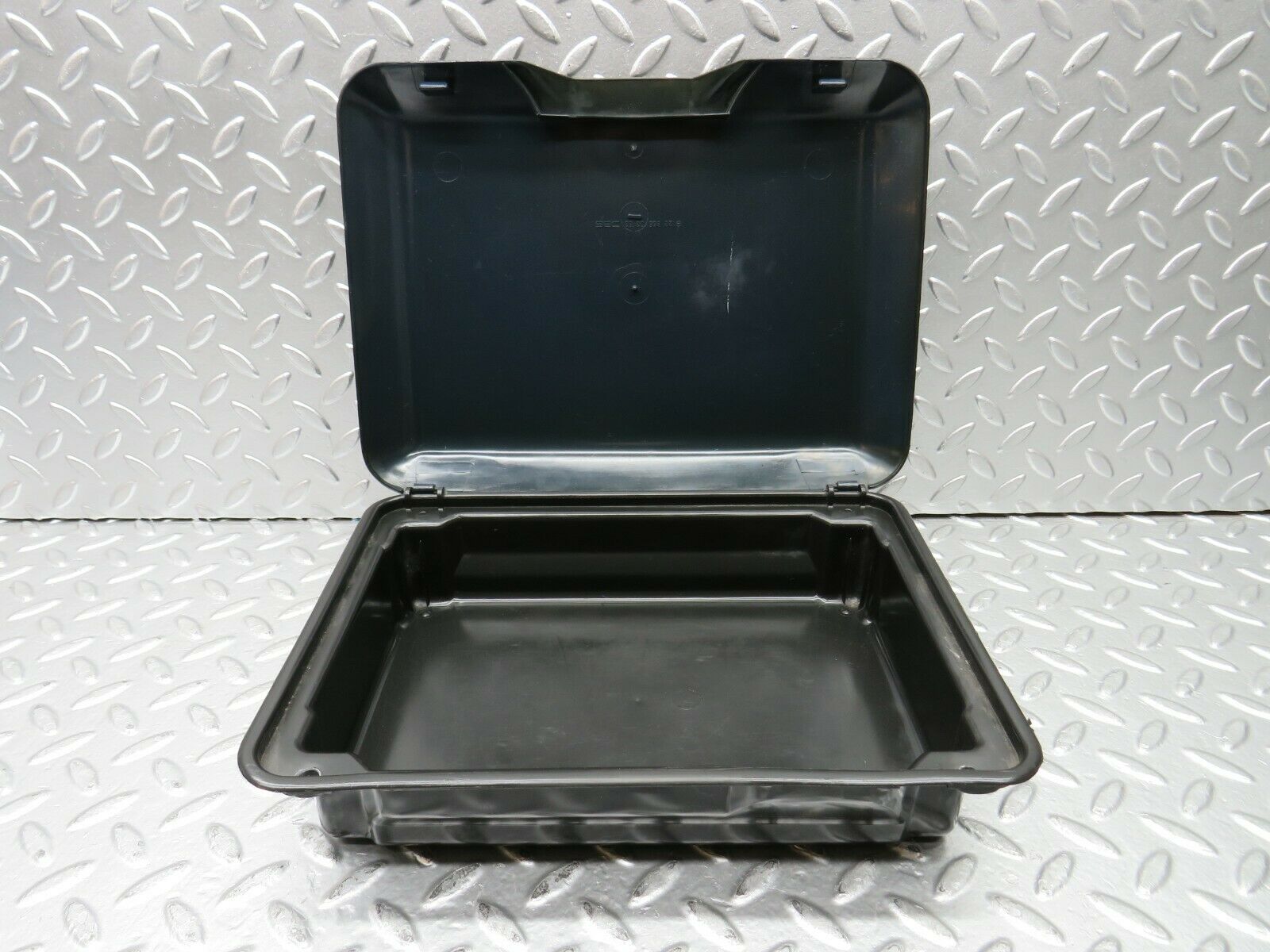 22962 Mercedes-Benz C123 230CE Coupe First Aid Box 1238650353