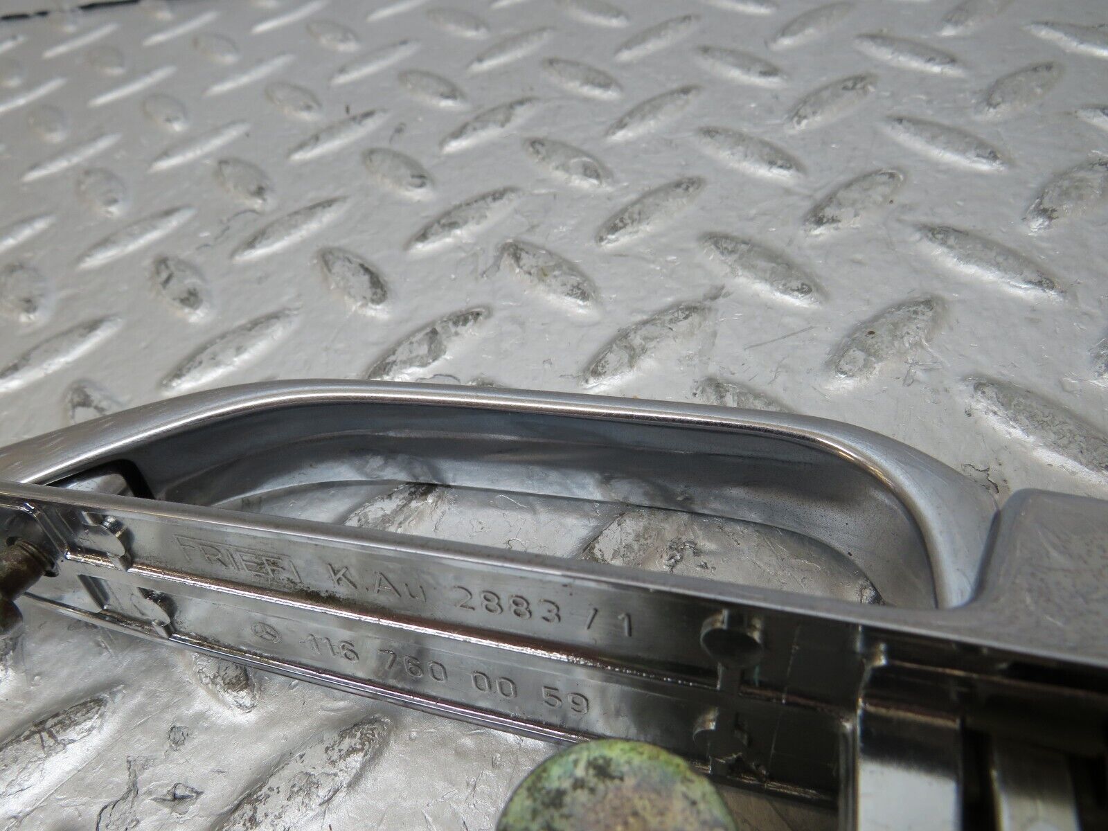 26082 Mercedes-Benz W116 450SE Chrome Door Handle Rear Right No Key 1167600059