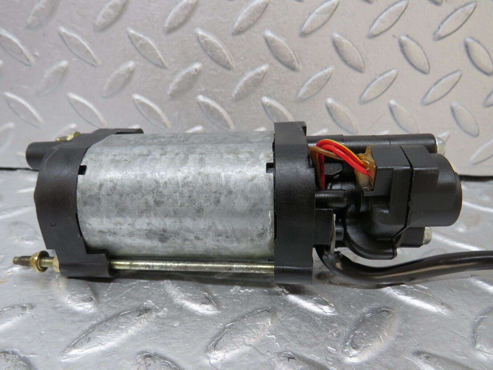 37068 Mercedes-Benz C126 420SEC Coupe Front Right Seat Adjustment Motor Brose