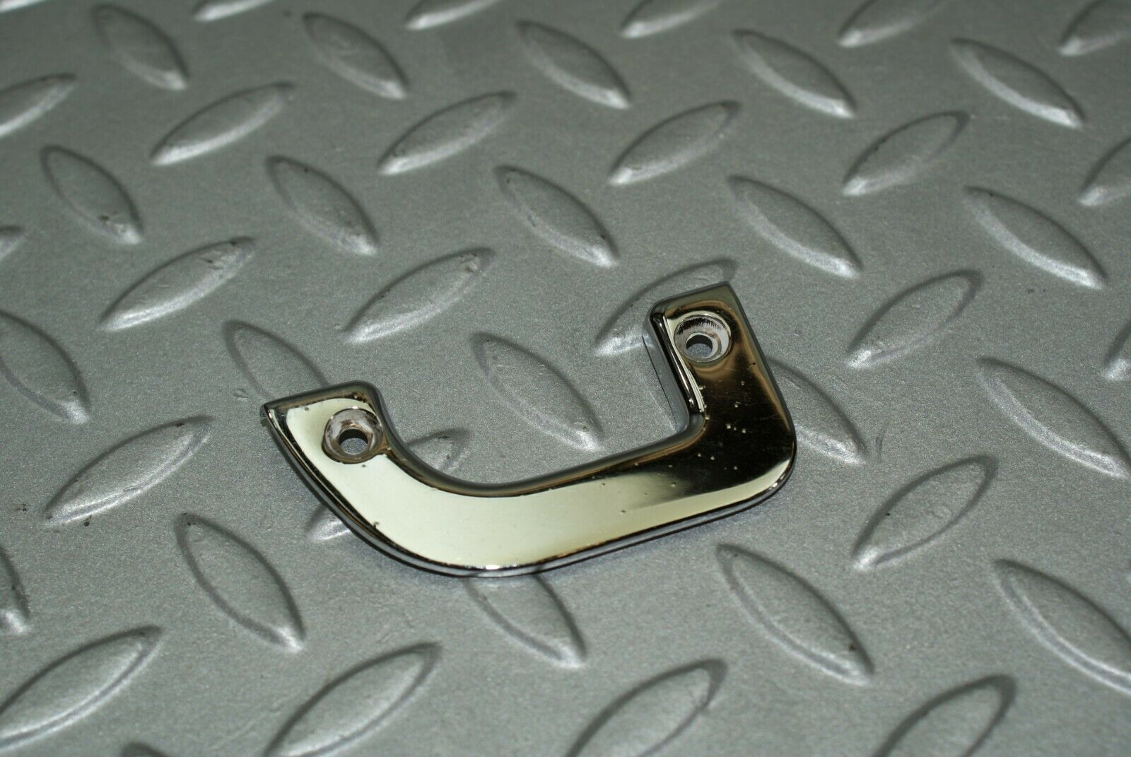 3189 Mercedes-Benz W115 220D Right Interior Chrome Door Latch Trim