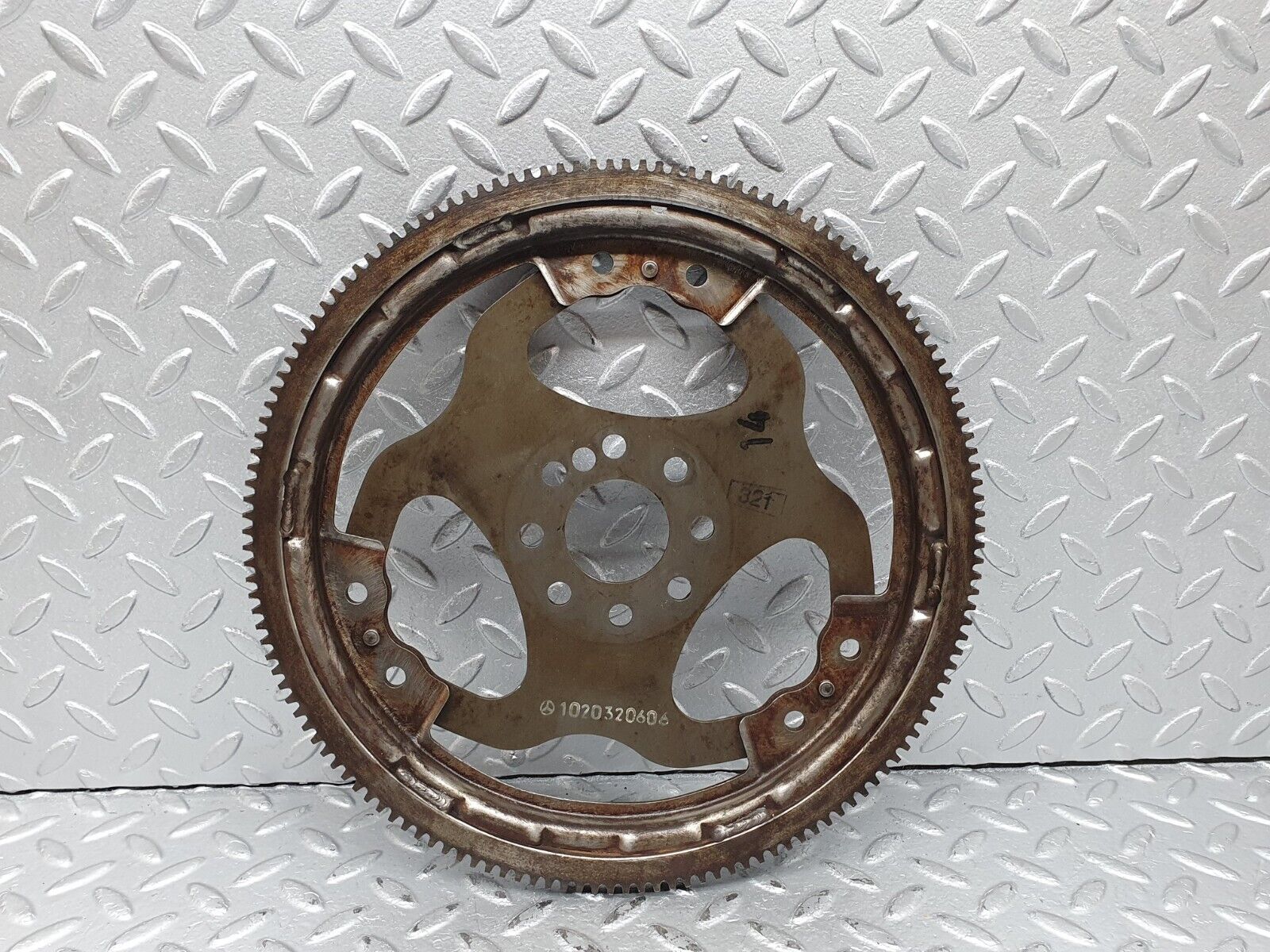 41203 Mercedes-Benz W126 300SE Flywheel Starter Ring With Bolts 1020320606