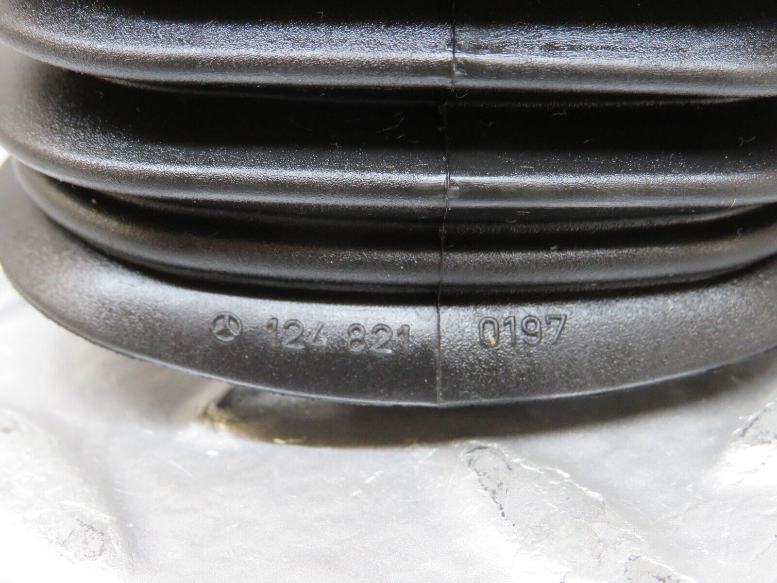 25790 Mercedes-Benz W124 280E Front Door Wire Protector Rubber Pair 1248210197