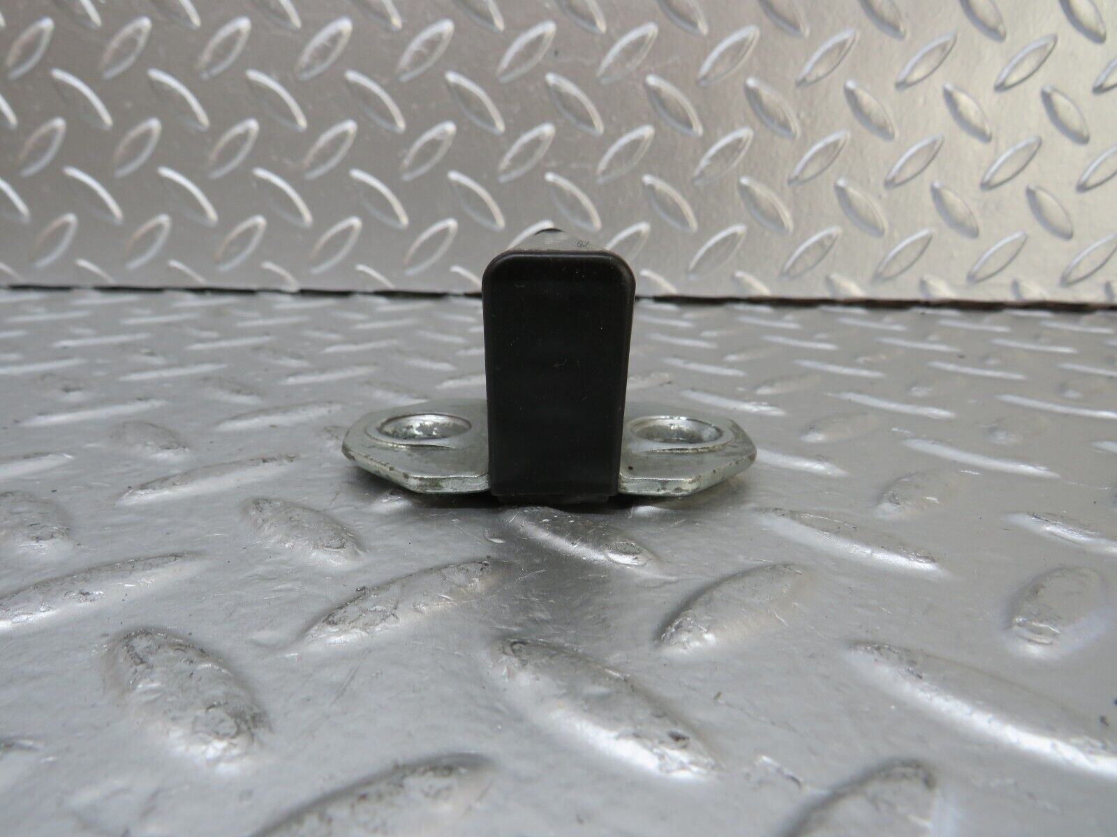 25032 Mercedes-Benz W140 S320 Door Lock Latch Left Side