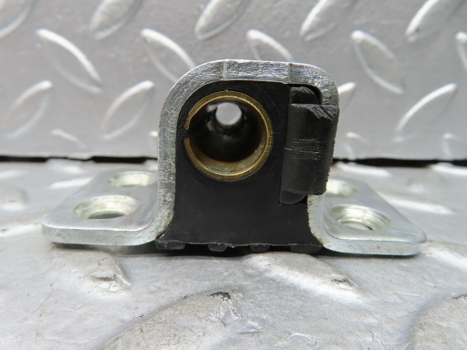 21140 Mercedes-Benz W123 230E Door Lock Latch Right Side