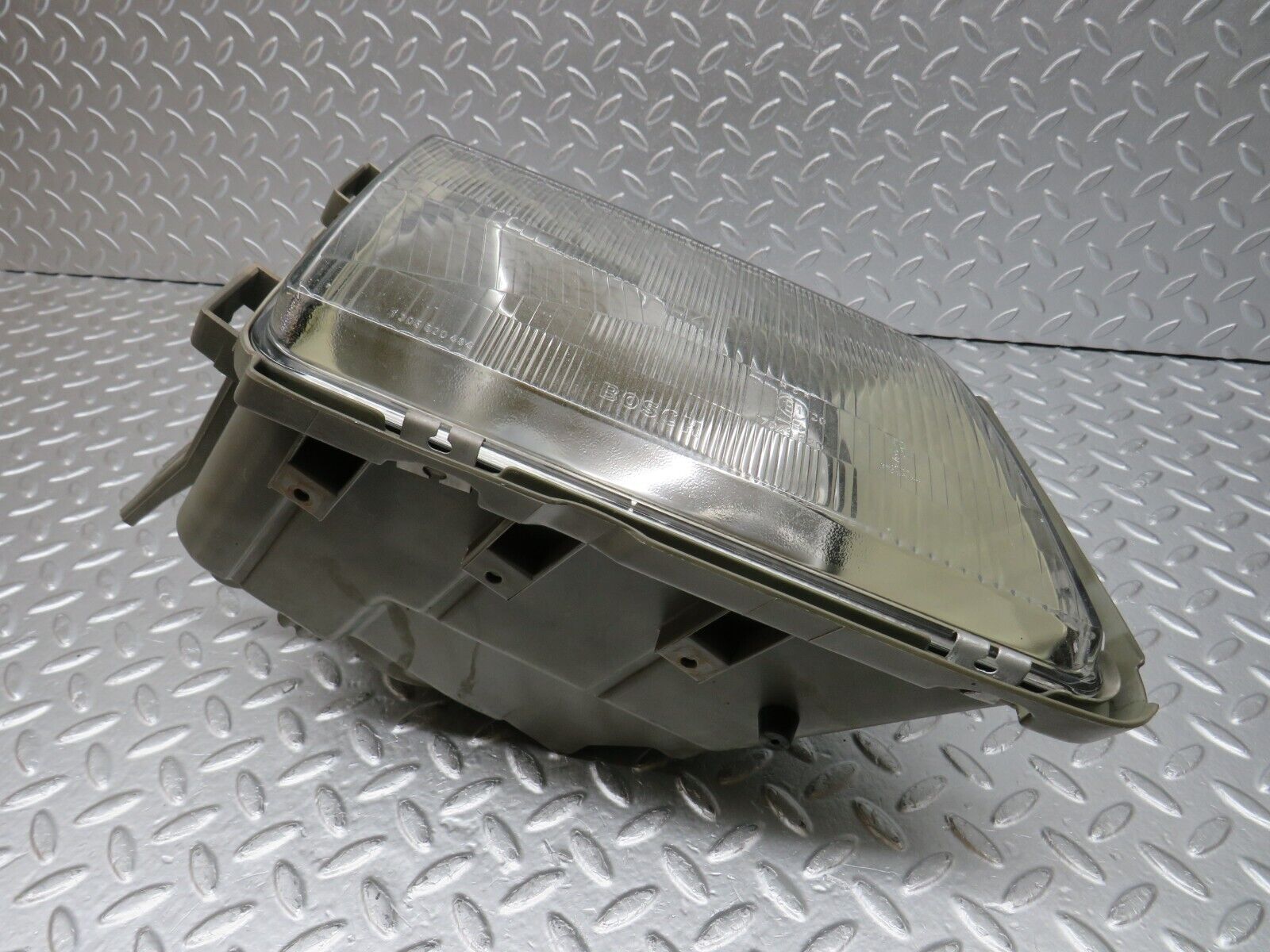 34288 Mercedes-Benz C126 380SEC Headlight Bosch Right 0301065722 1305235062