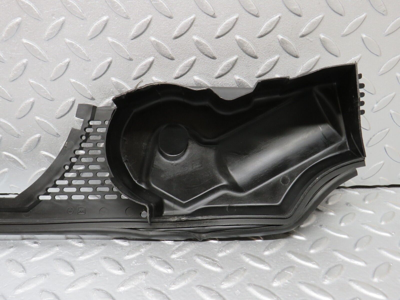 38512 Mercedes-Benz R129 280SL Coupe Windscreen Wiper Motor Cover Panel