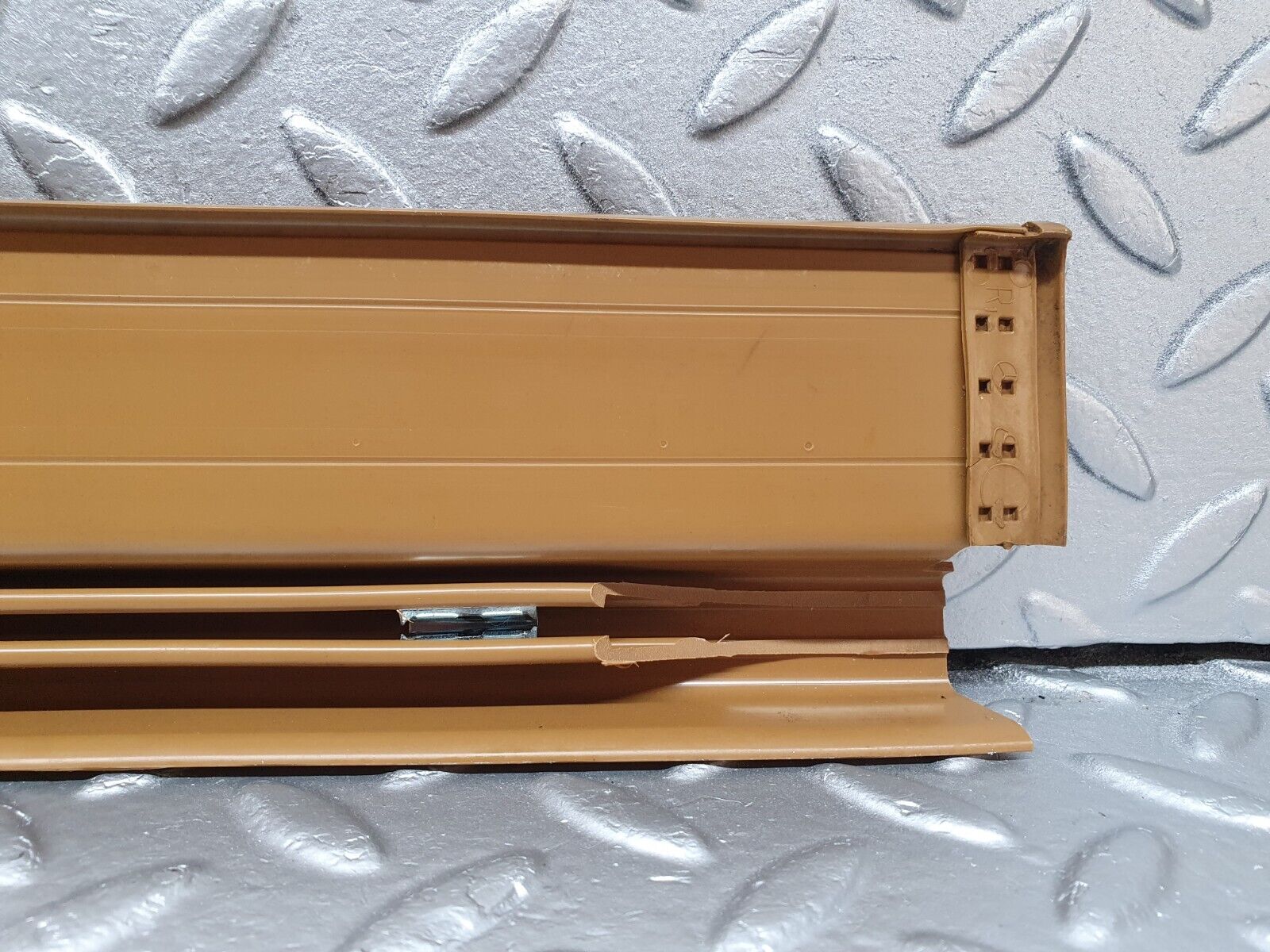 41416 Mercedes-Benz W124 200E Rear Left Door Sill Trim Palomino