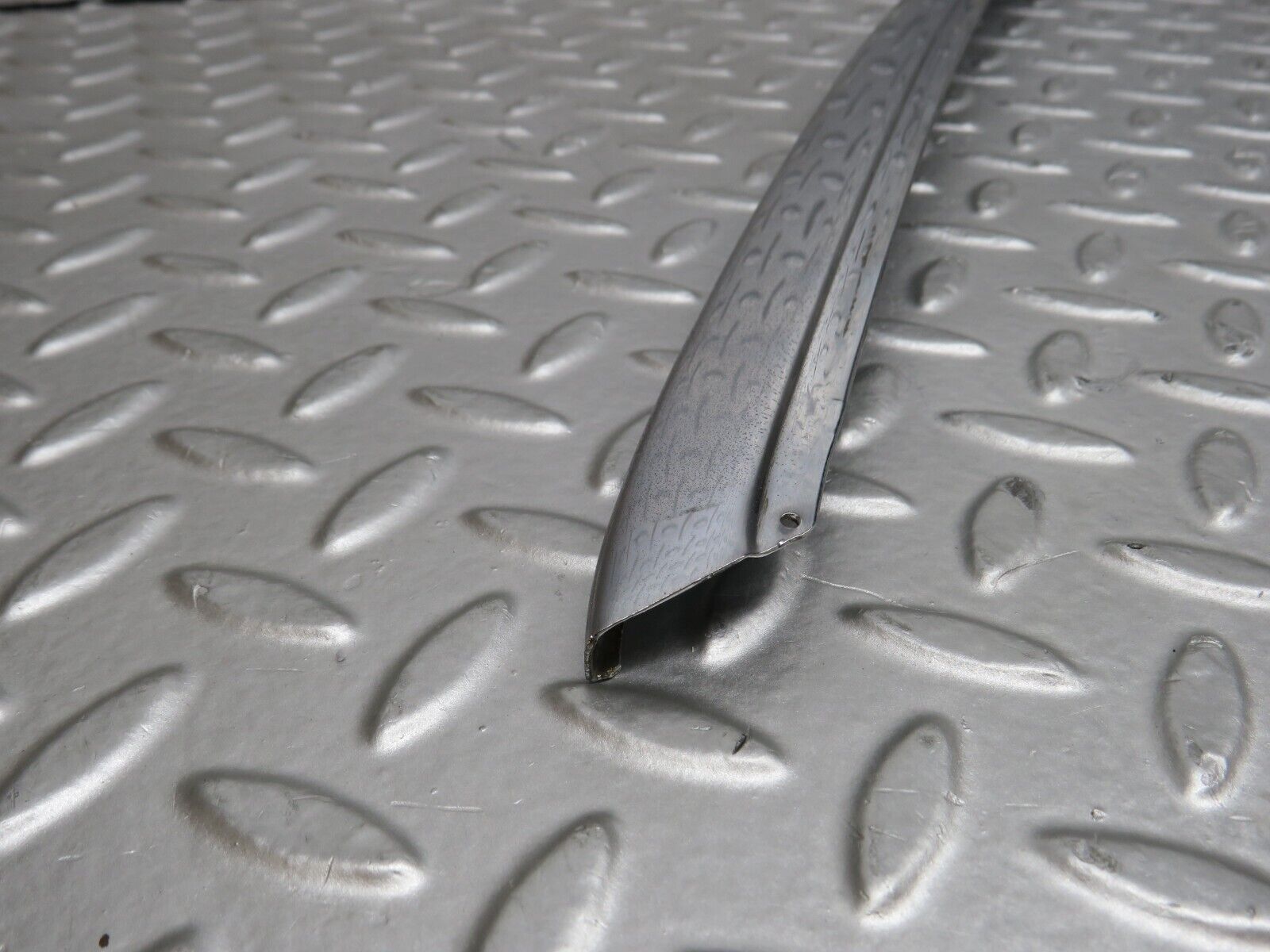 37318 Mercedes-Benz W109 300SEL Rear Right Door Chrome Window Frame