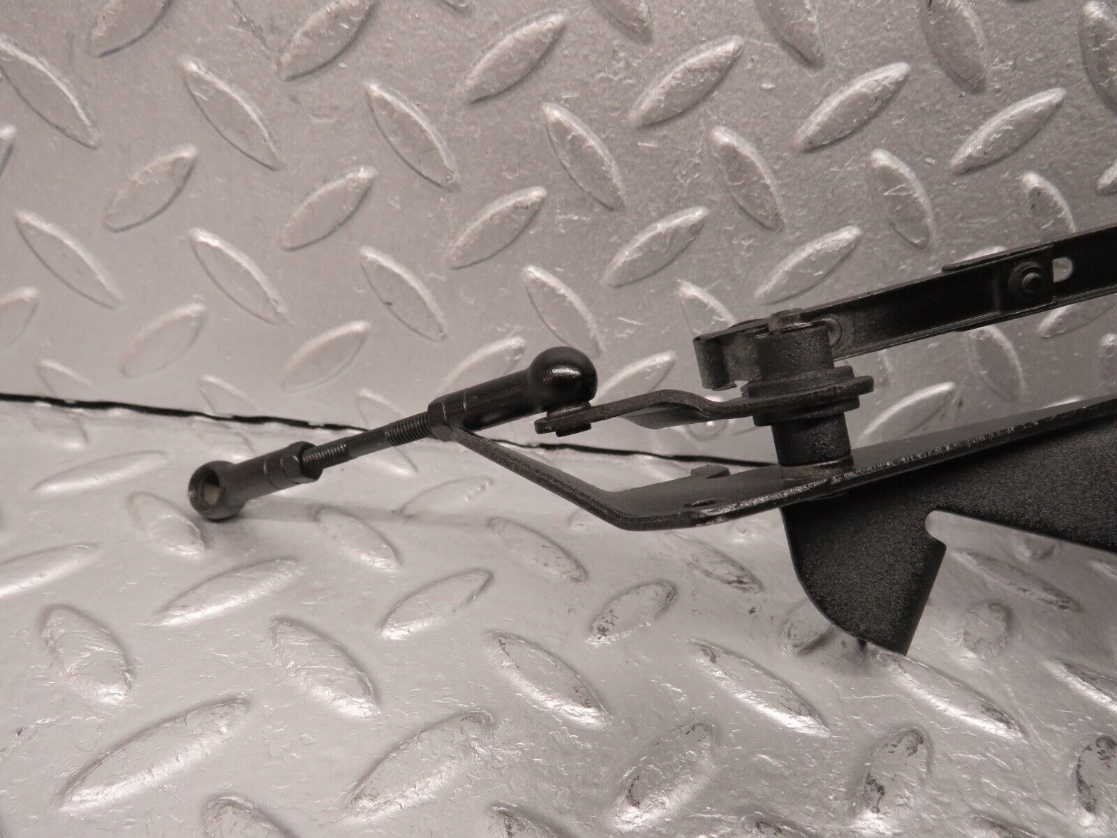 38639 Mercedes-Benz R129 280SL Coupe Throttle Linkage