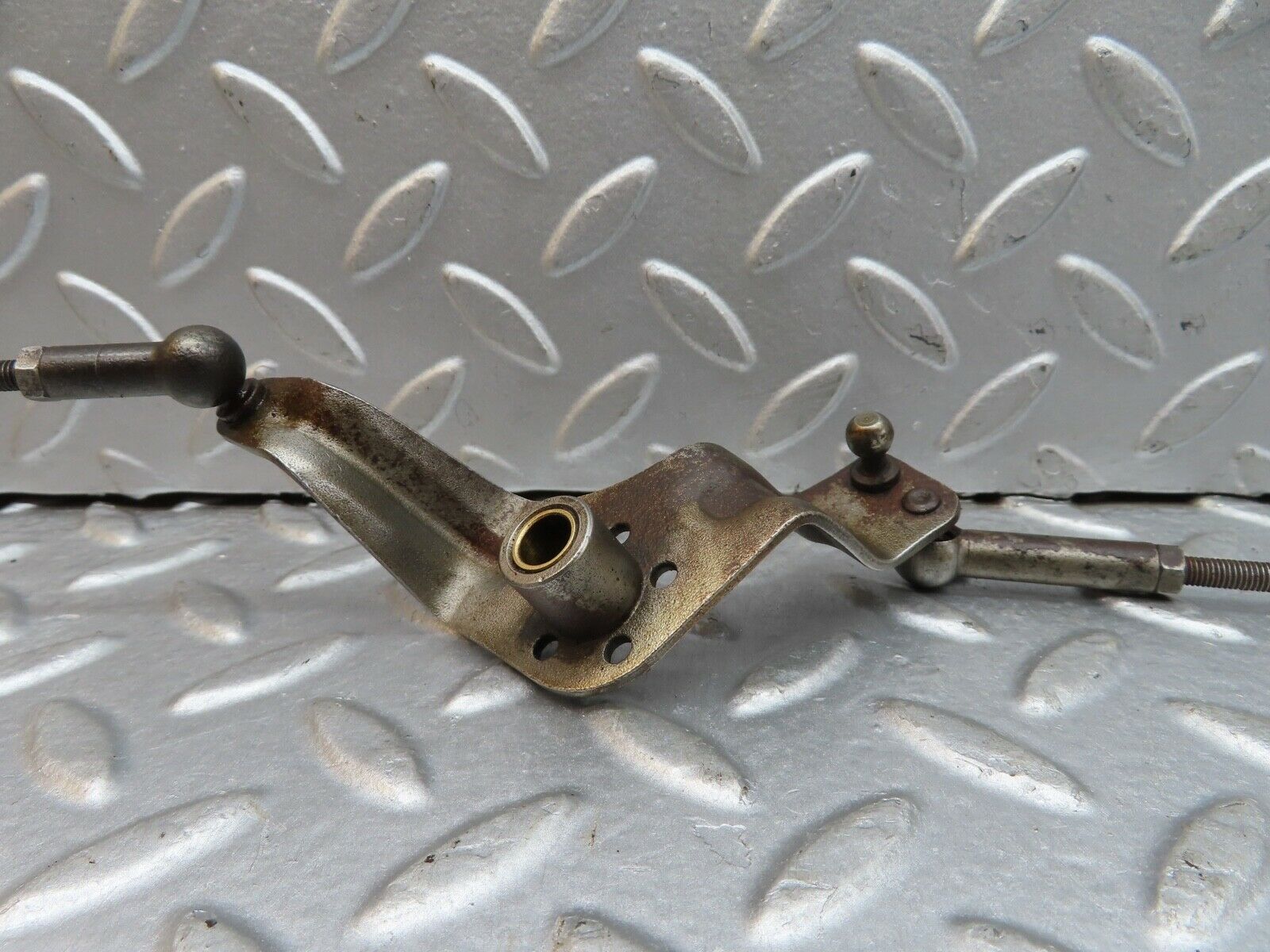 19240 Mercedes-Benz W123 300D Throttle Linkage