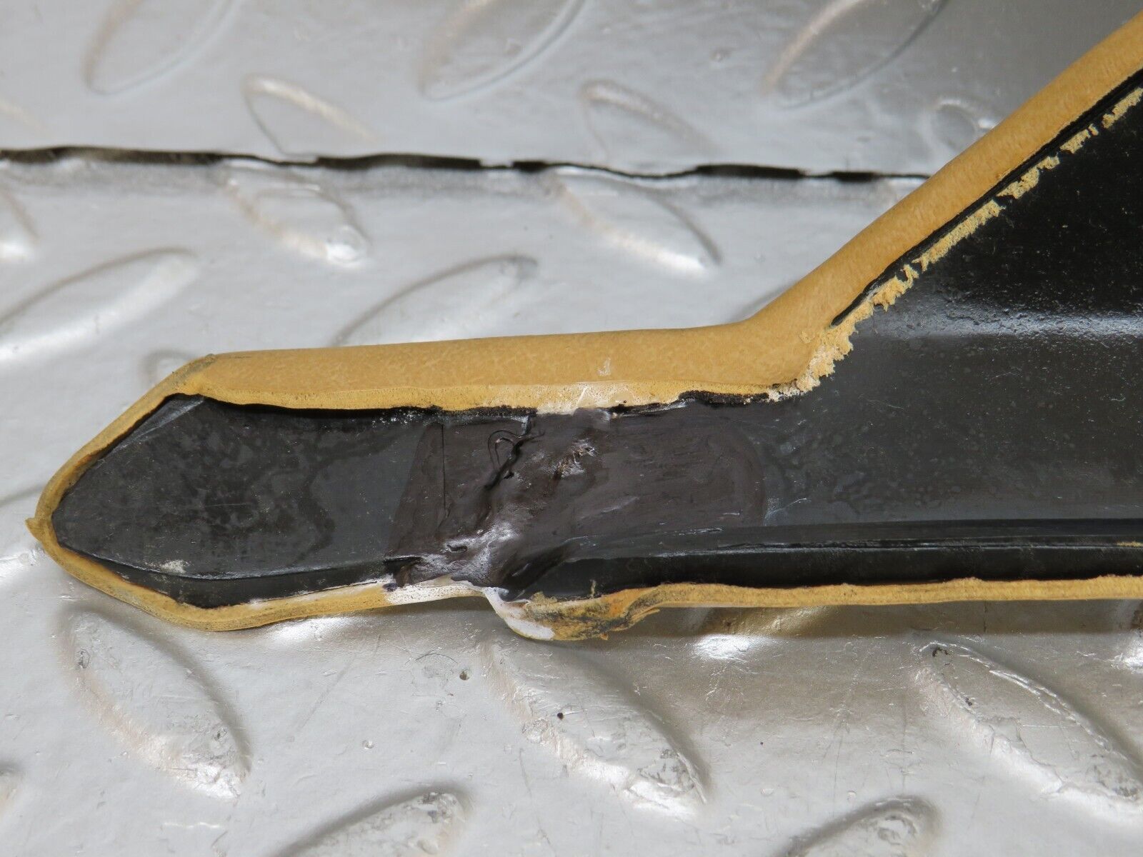 27149 Mercedes-Benz W123 280E C Pillar Cover Left Side Palomino 1236900325