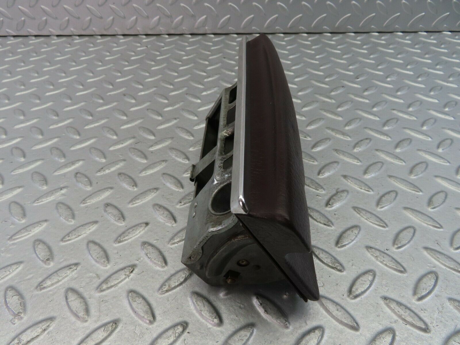 9210 Mercedes-Benz W114 Centre Console Ashtray Brown