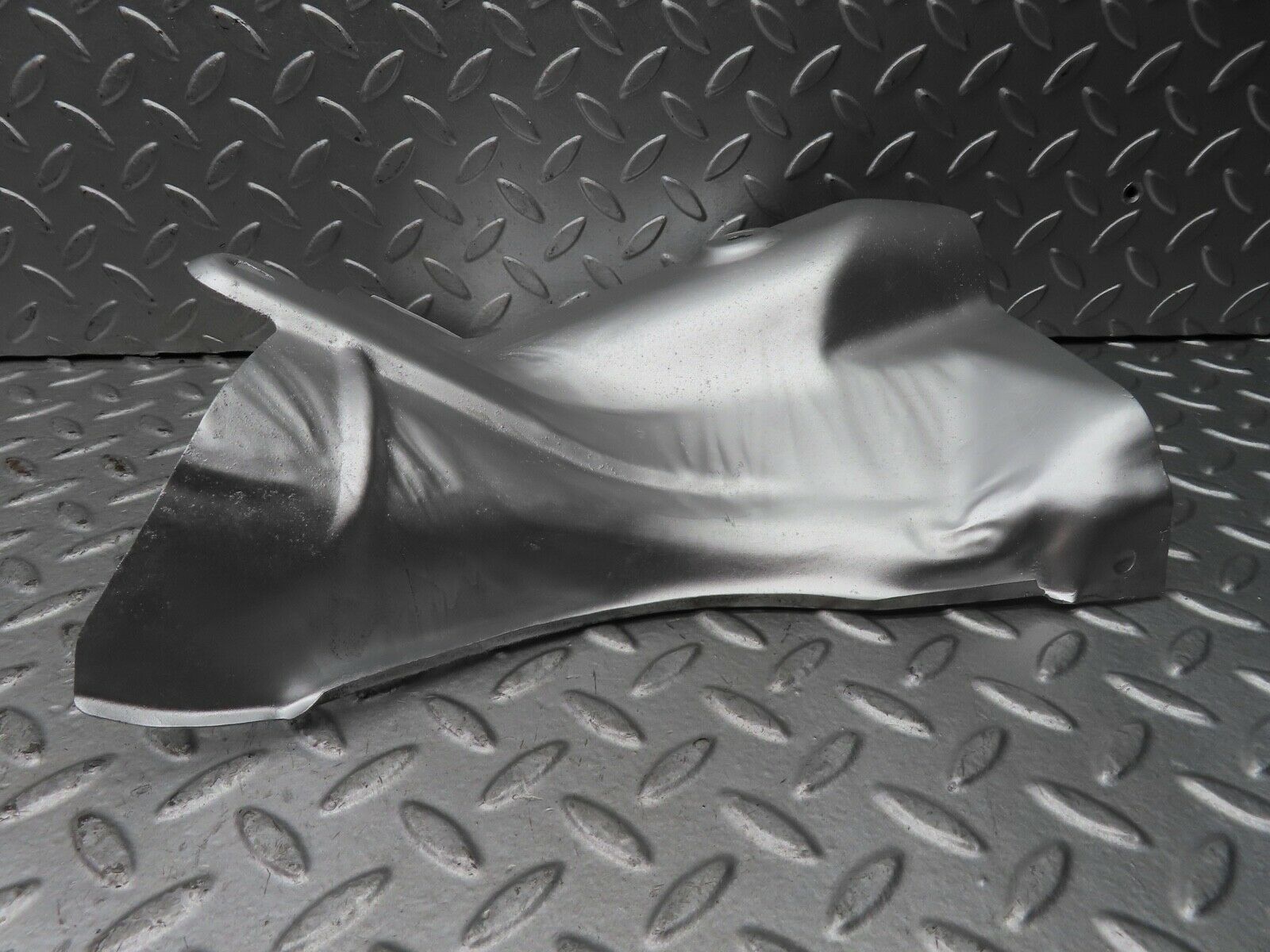 19698 Mercedes-Benz C140 CL420 Coupe Exhaust Heat Shield