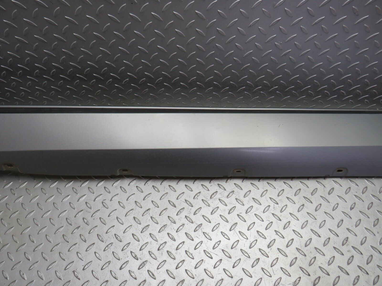 31828 Mercedes-Benz W201 190LE 1.8L Side Skirt Left Side 2016906340