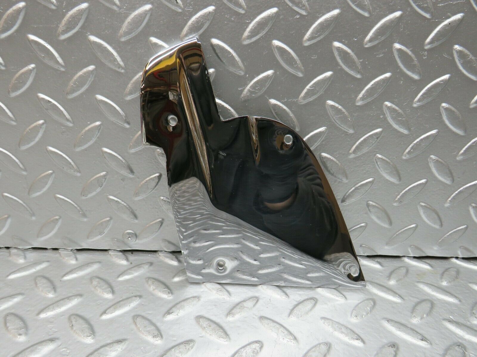 22746 Mercedes-Benz C107 450SLC Coupe B Pillar Chrome Cover Plate Left Side