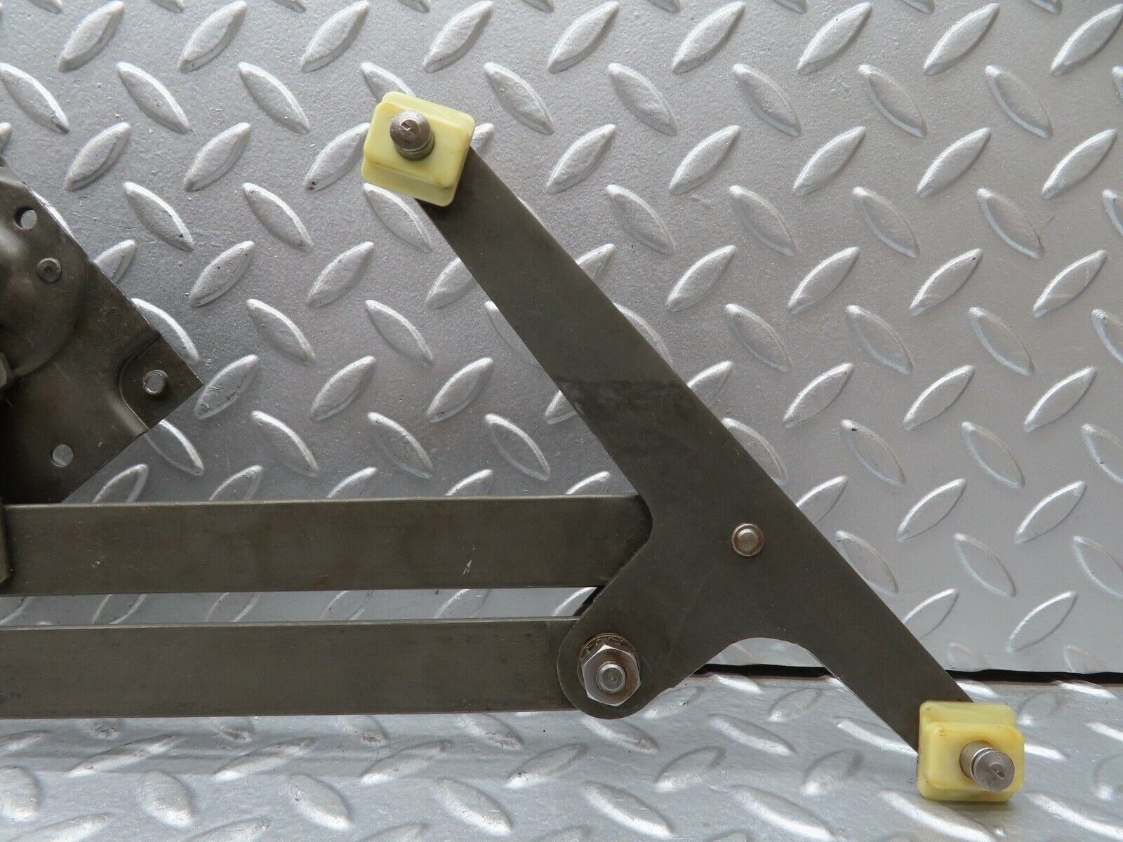 18704 Mercedes-Benz W120 W121 Ponton Rear Left Manual Window Regulator