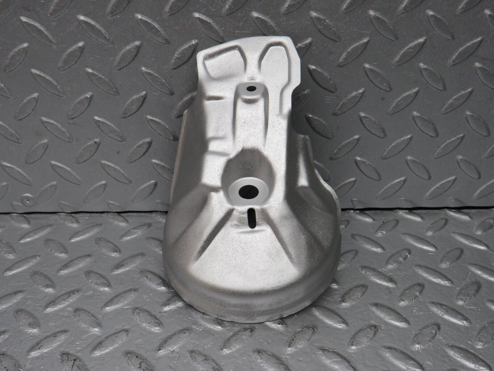 38132 Mercedes-Benz A124 320E Cabriolet Engine Mount Bracket Heat Shield Right Side