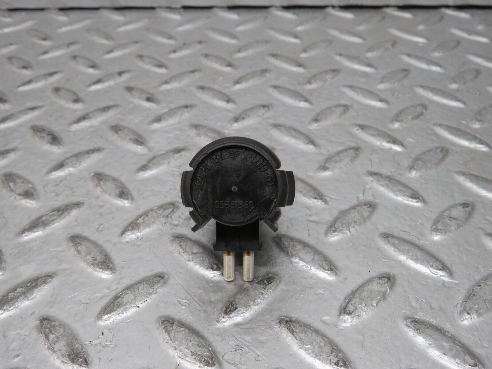 28828 Mercedes-Benz W123 230E Kick Down Switch 0015457814