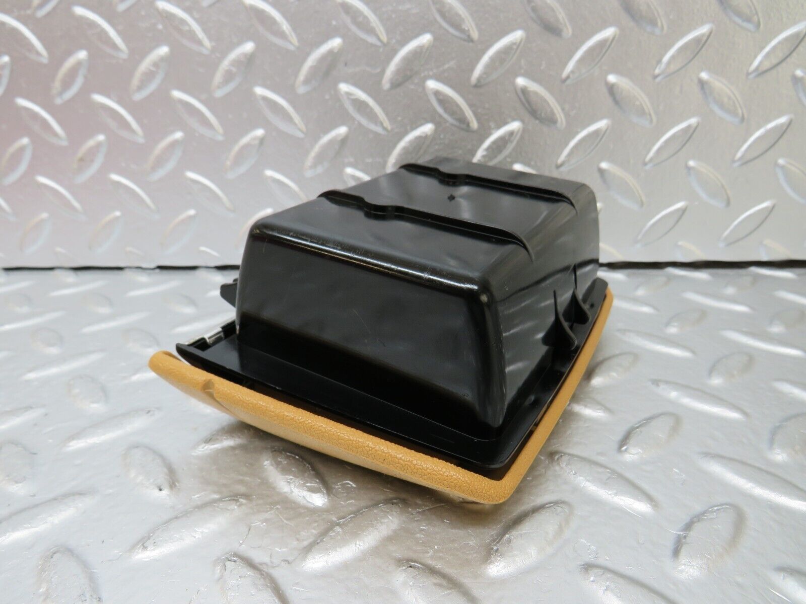 25493 Mercedes-Benz W123 200 Rear Ashtray Palomino