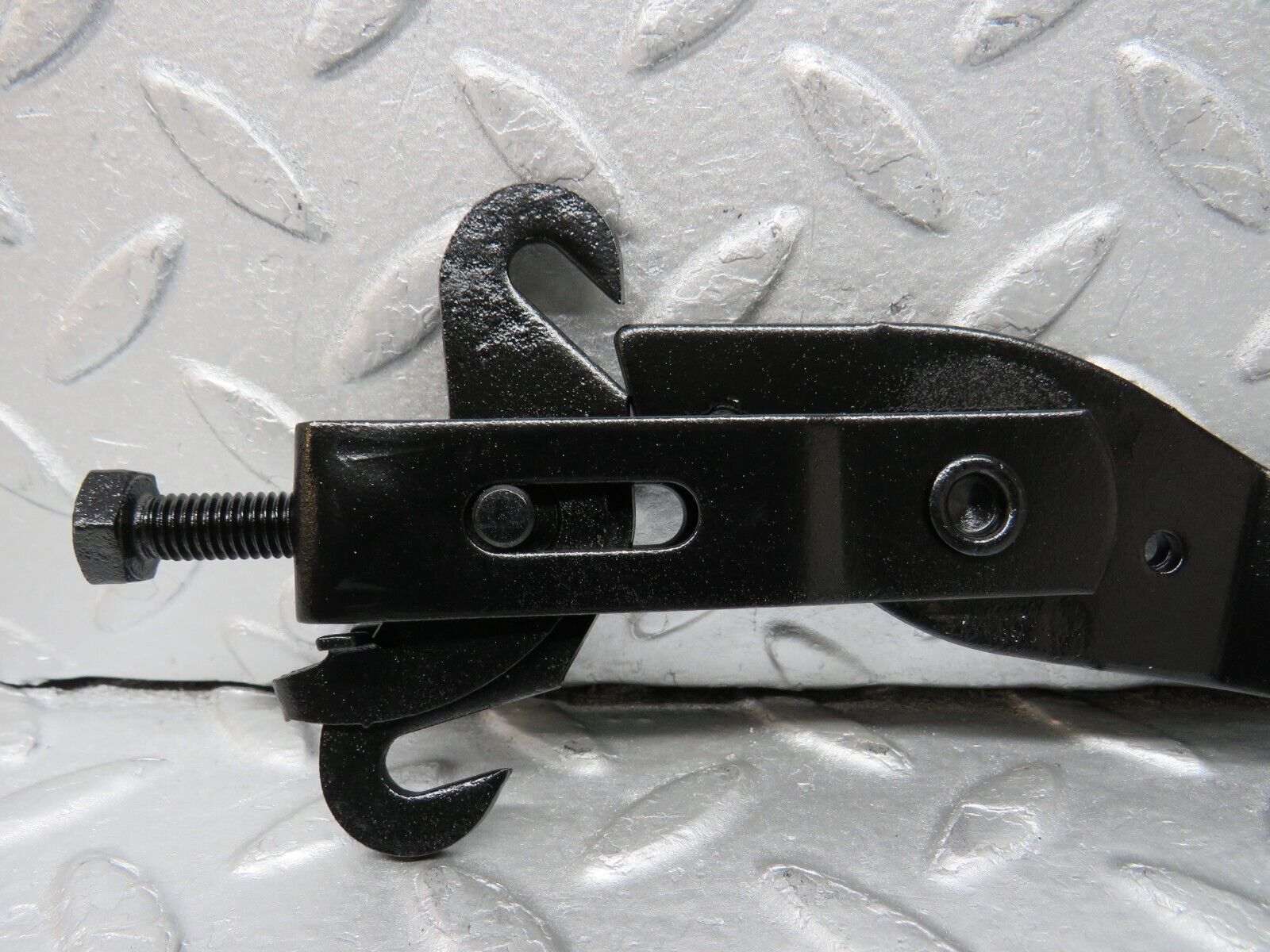 38058 Mercedes-Benz A124 320E Handbrake Adjusting Handbrake Regulator