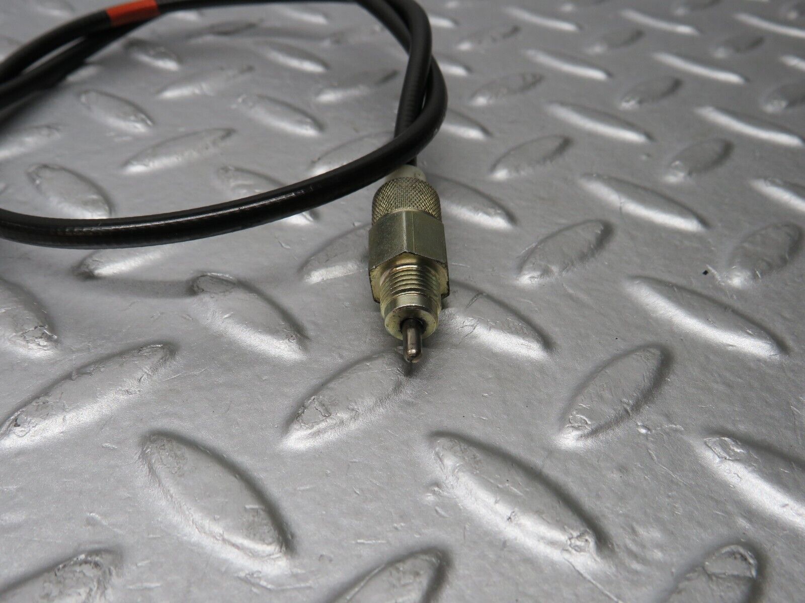 38996 Mercedes-Benz W201 190E 2.6L Gearbox Cable 2012670164