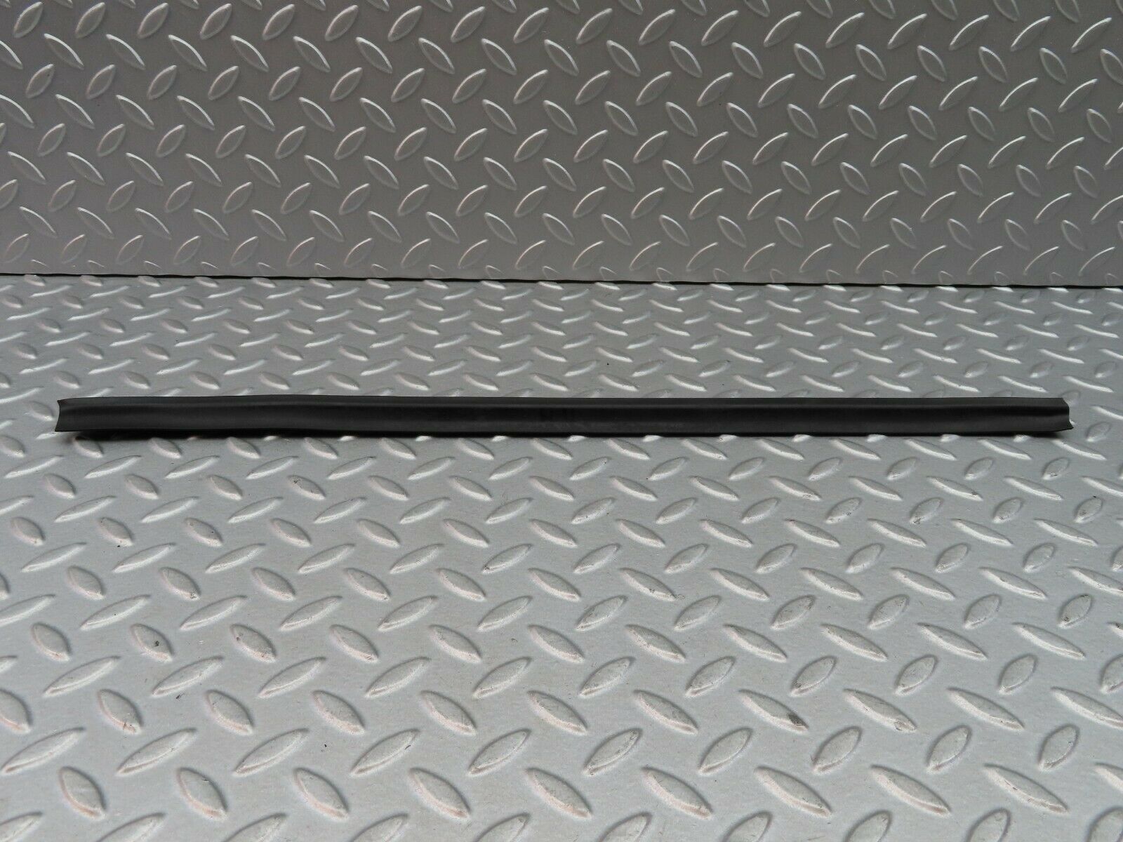 5988 Mercedes-Benz W123 200 Door Seal Rubber Trim Rear Right