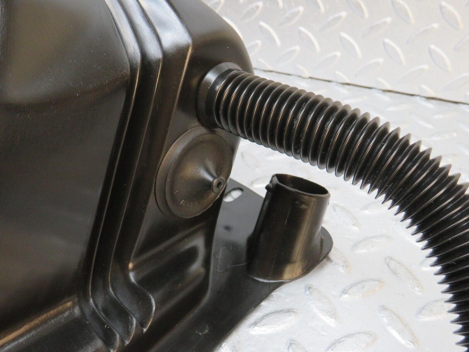 38365 Mercedes-Benz R129 280SL Coupe Heater Blower Motor Housing 1298311746