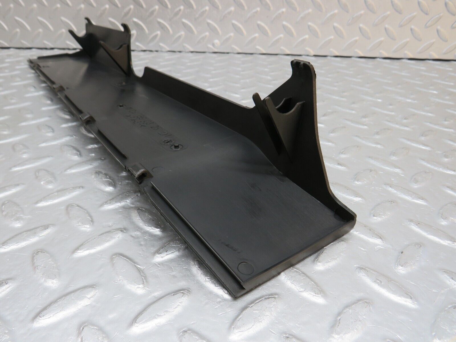 38372 Mercedes-Benz R129 280SL Coupe Ignition Wire Cover 1041590325