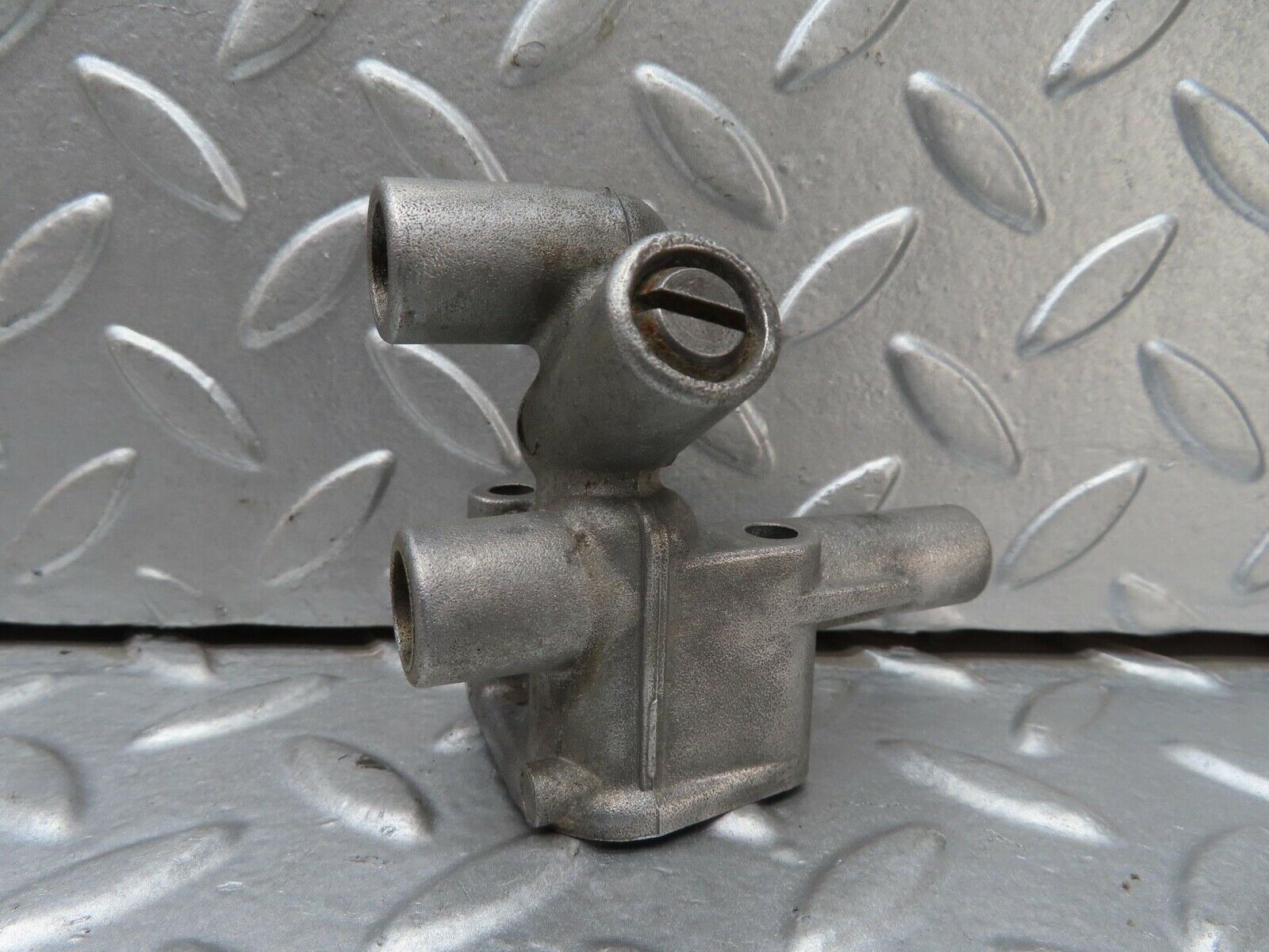 15324 Mercedes-Benz W123 230E Idle Control Valve 1020940512