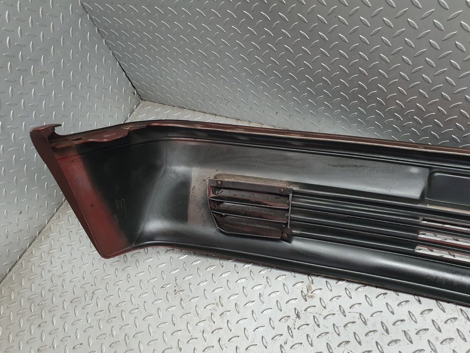 41276 Mercedes-Benz W126 300SE Front Bumper 1268802440 1268800205