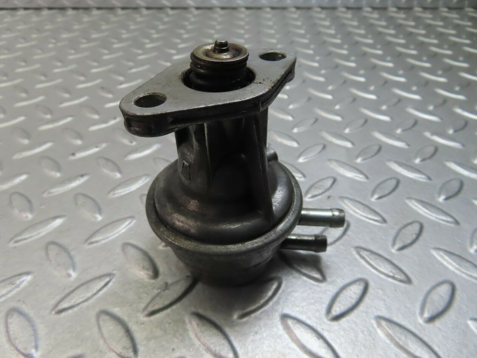 8828 Mercedes-Benz W124 Fuel Pump 0020916801