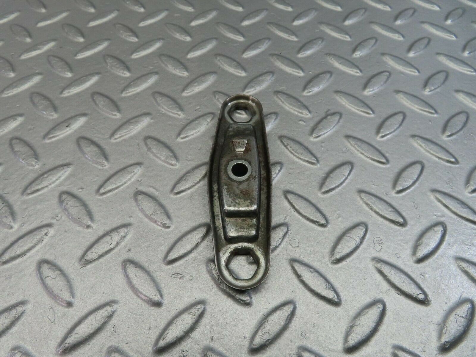 9806 Mercedes-Benz C123 280CE Coupe Fuel Injector Nozzle Clamp Bracket