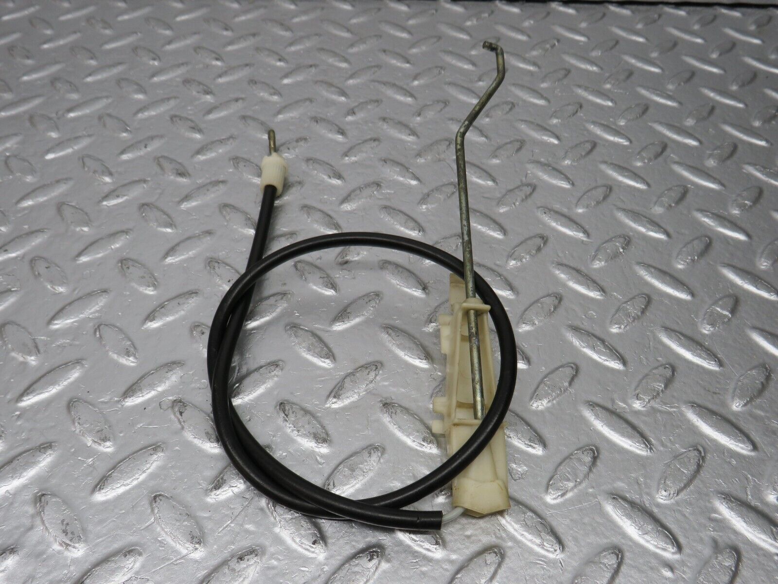 34377 Mercedes-Benz C126 380SEC Coupe Door Lock Cable