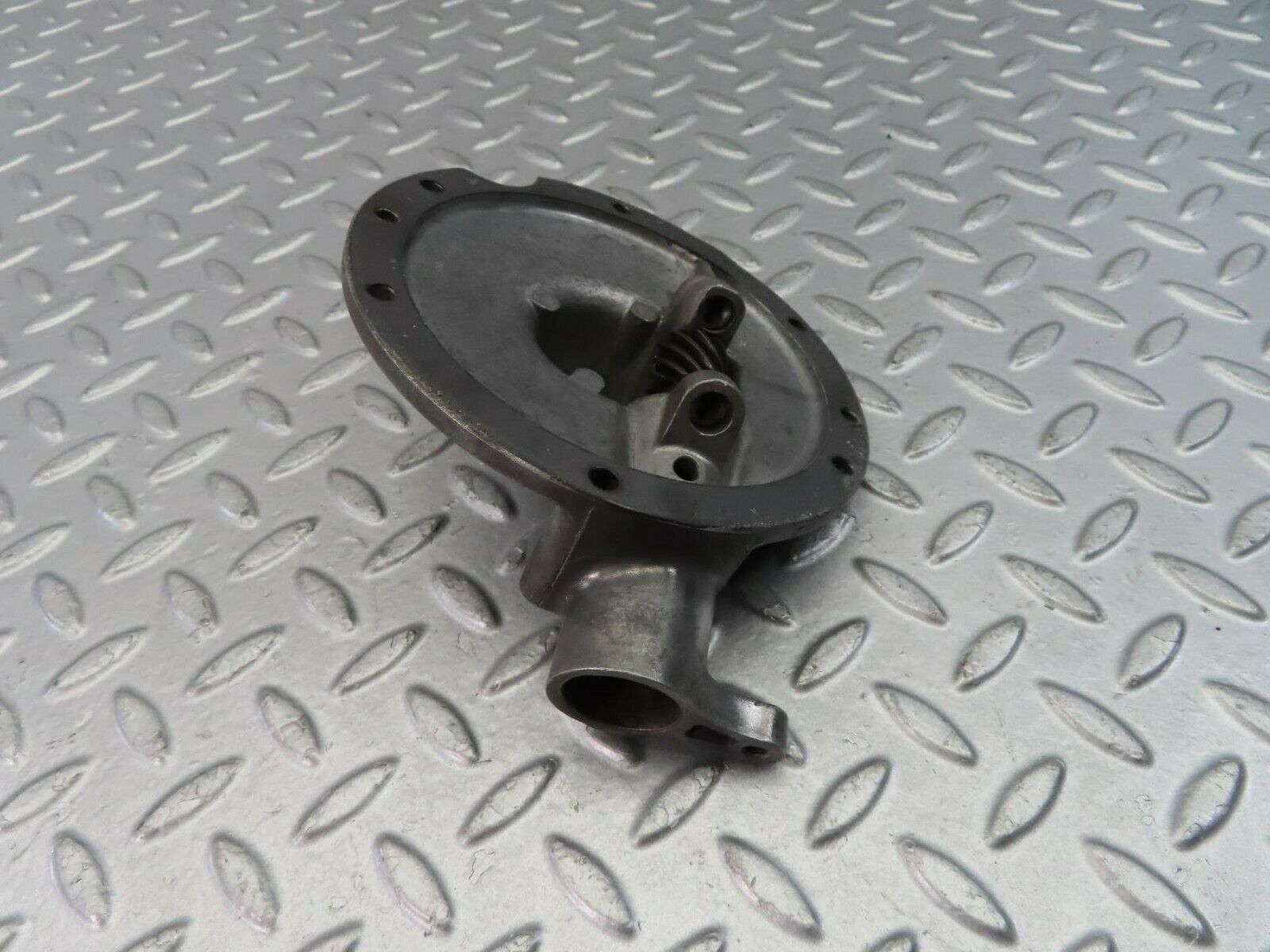 9104 Mercedes-Benz W108 Distributor Housing 1301580015