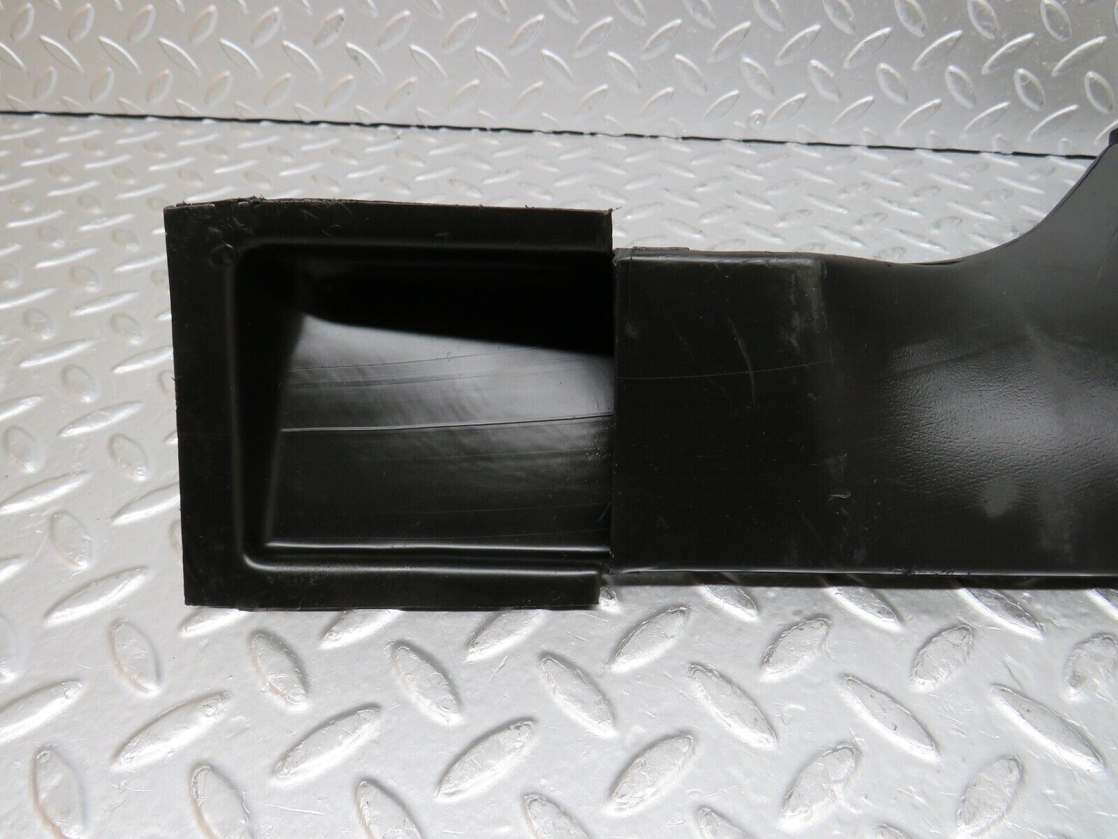 0237 Mercedes-Benz W108 280SE Air Duct Vent 1088310446