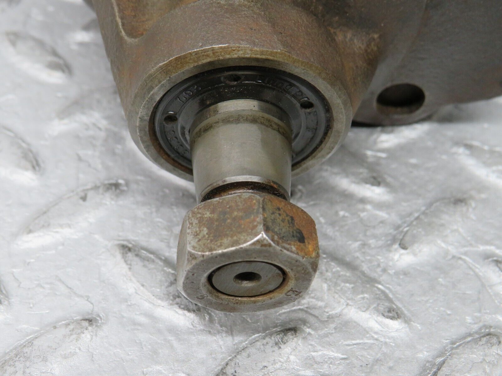 35923 Mercedes-Benz 240D OM616.912 Power Steering Pump