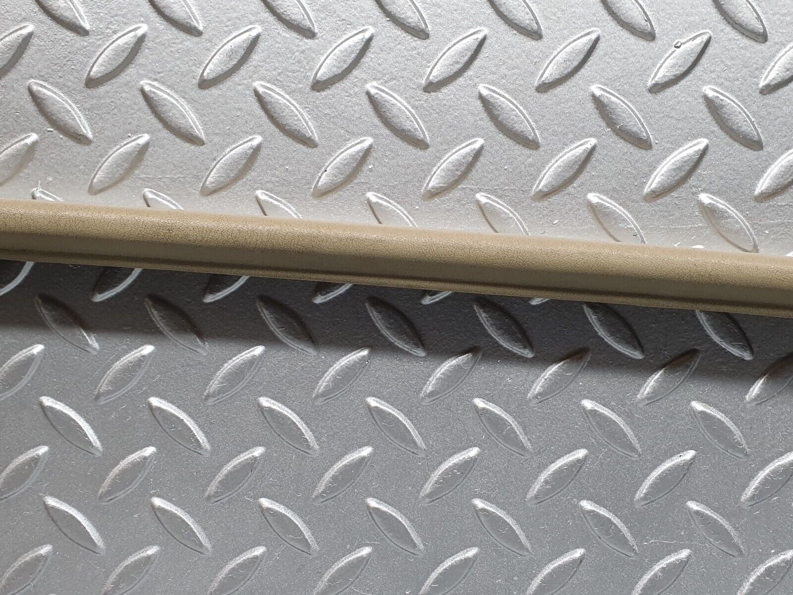 41198 Mercedes-Benz W126 300SE Front Left Door Window Frame Cover 1267250371