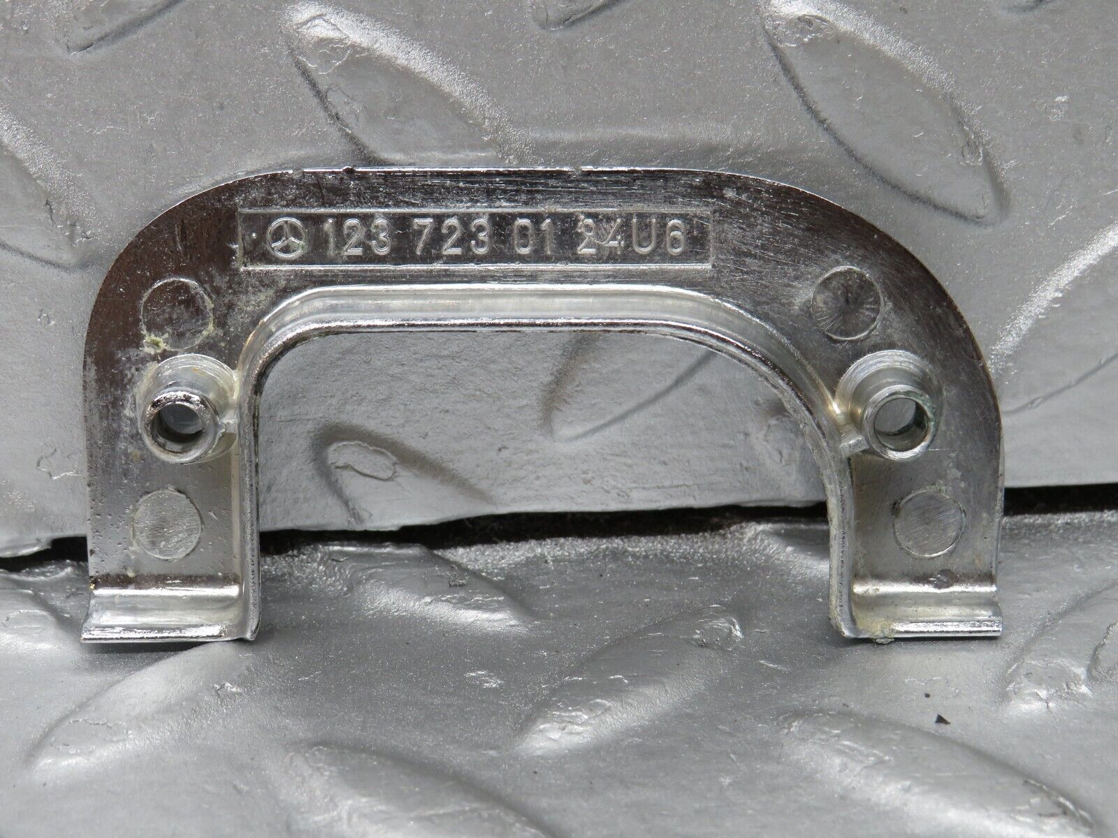 36092 Mercedes-Benz W126 420SE Interior Chrome Door Latch Left 1237230124