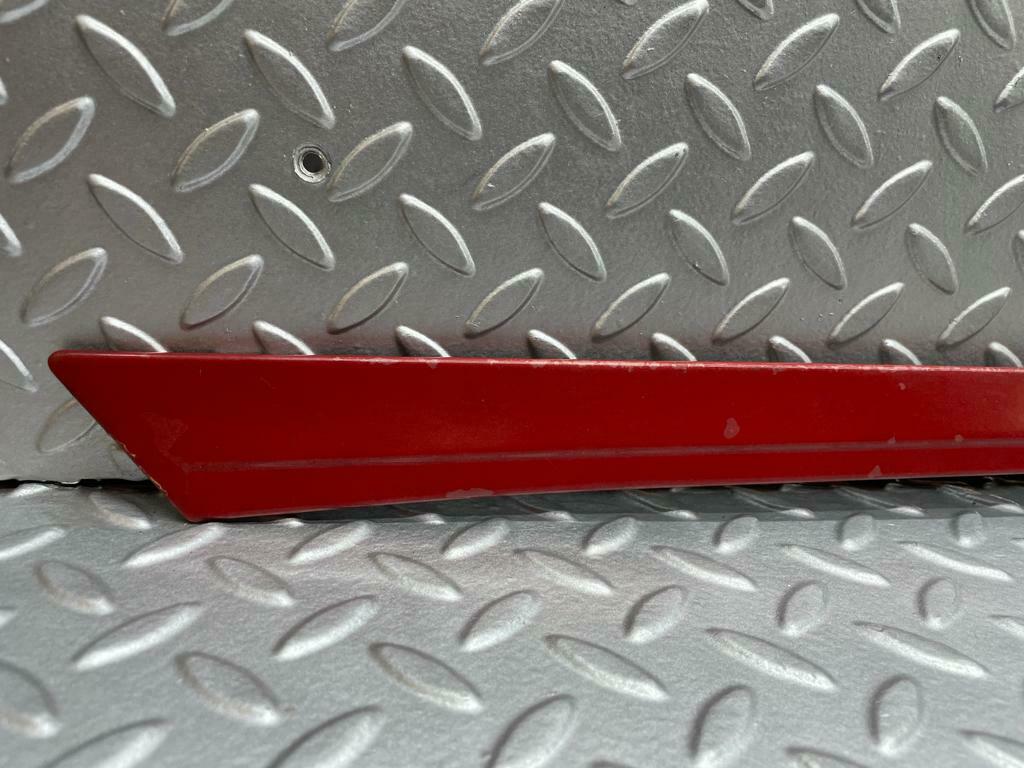 0043 Mercedes-Benz W116 350SE Front Left Passenger Side Window Trim Fill