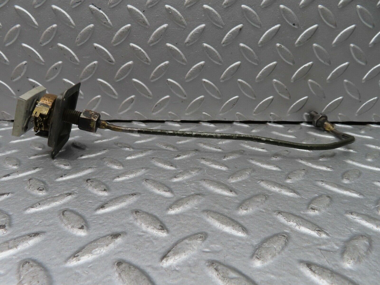 18986 Mercedes-Benz W121 190b Ponton Oil Pressure Gauge