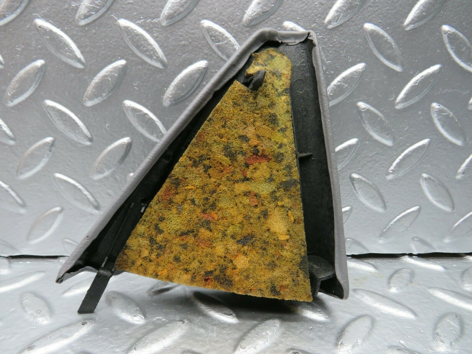 22600 Mercedes-Benz C124 E220 Coupe Mirror Triangle Cover Left 1247201711