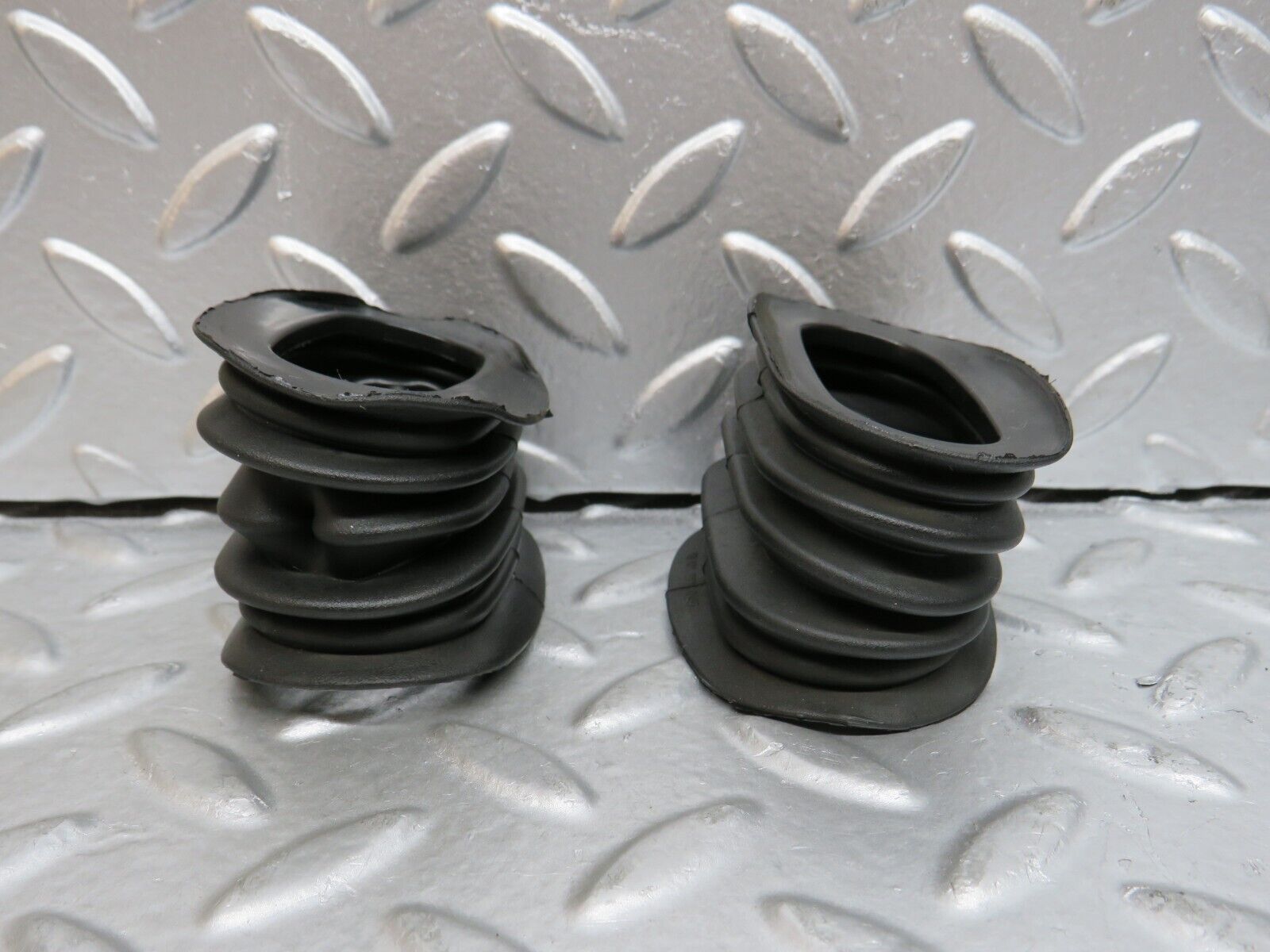 29464 Mercedes-Benz W124 230E Front Door Wire Protector Rubber 1248210197