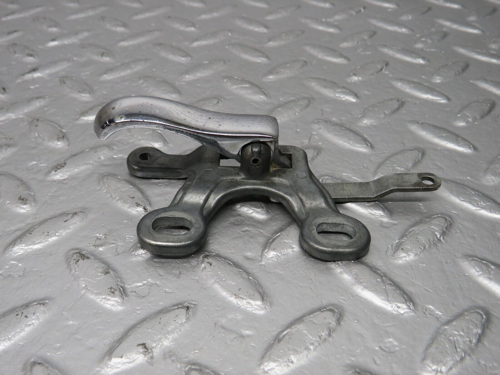 40253 Mercedes-Benz W110 230 Right Interior Door Handle Chrome 1107660419