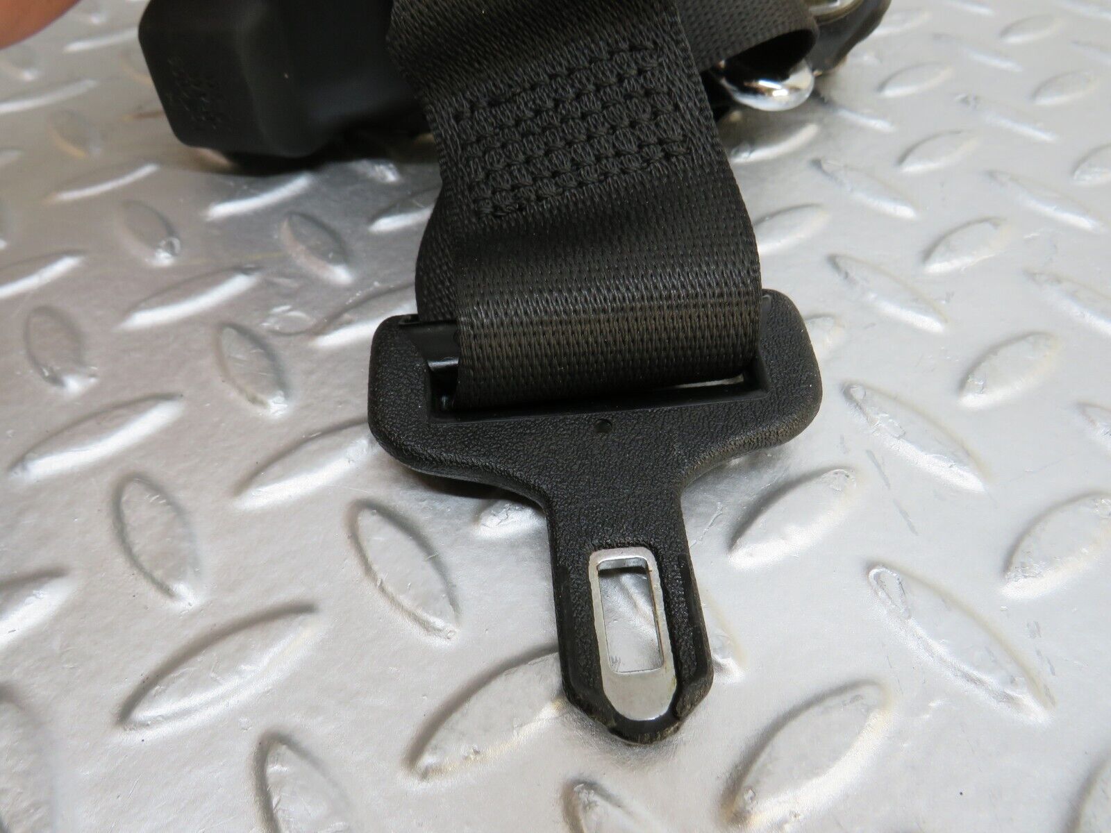 37161 Mercedes-Benz C126 420SEC Coupe Rear Right Seat Belt With Buckles 1268801695