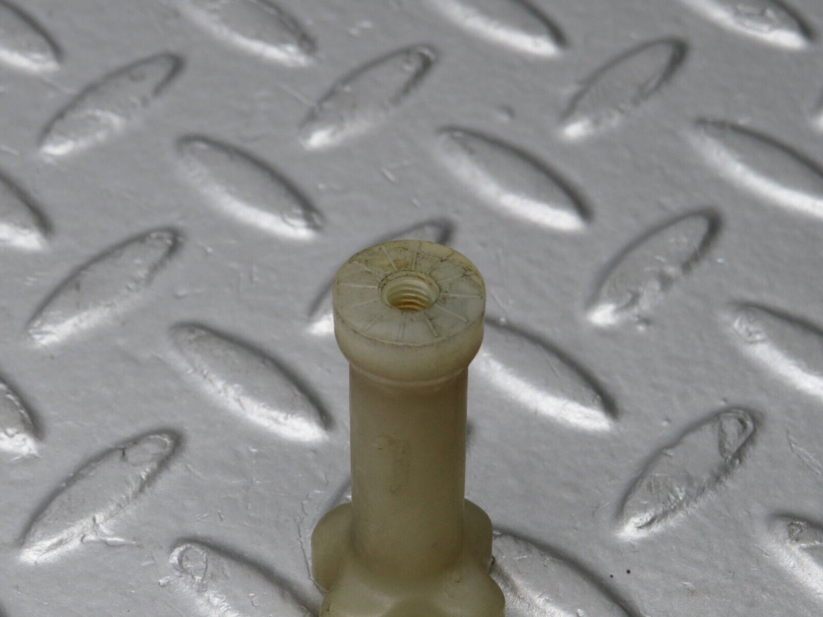 38947 Mercedes-Benz W201 190E 2.6L Windscreen Washer Reservoir Holder