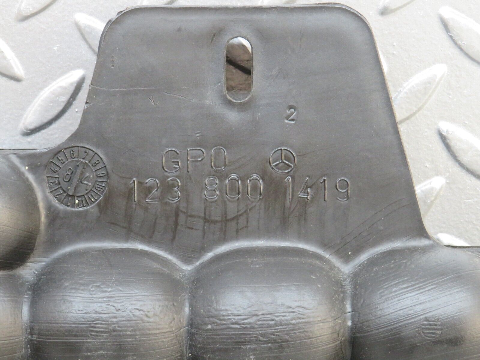 28719 Mercedes-Benz W123 230E Vacuum Reservoir Tank 1238001419